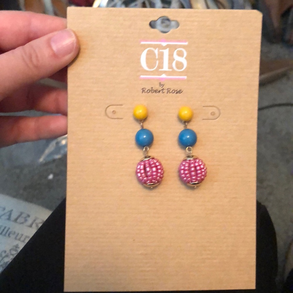 NWT C18 by Robert Rose bead earrings